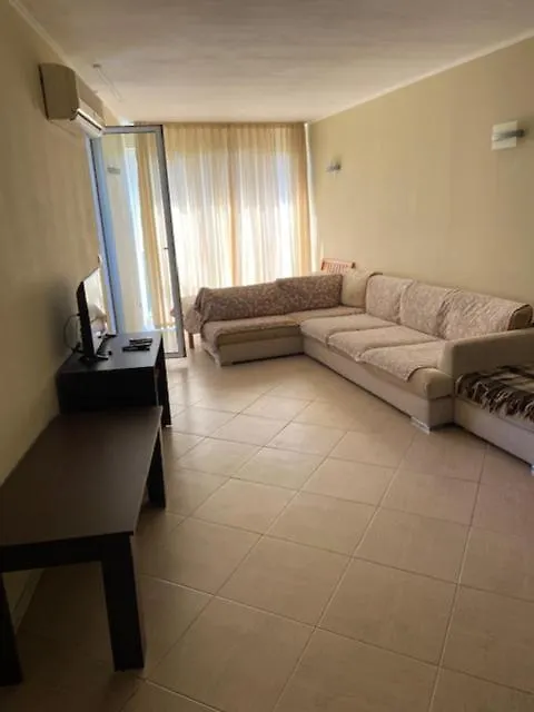 Nikea 8 Apartment Golden Sands